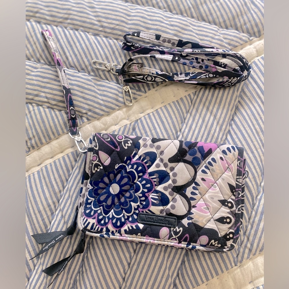 Vera Bradley Wallet with straps